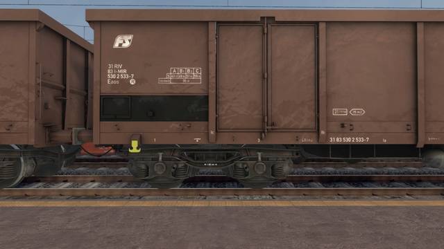 Italian Railways E652 Tigre Locomotive & Wagons