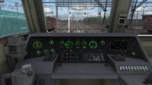 Italian Railways E652 Tigre Locomotive & Wagons